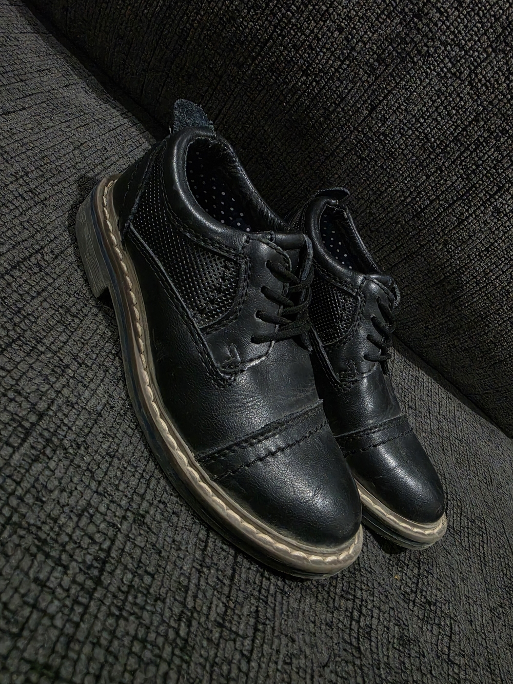 Steve Madden Black Kids Dress Shoes with Contrasting Tan Trim